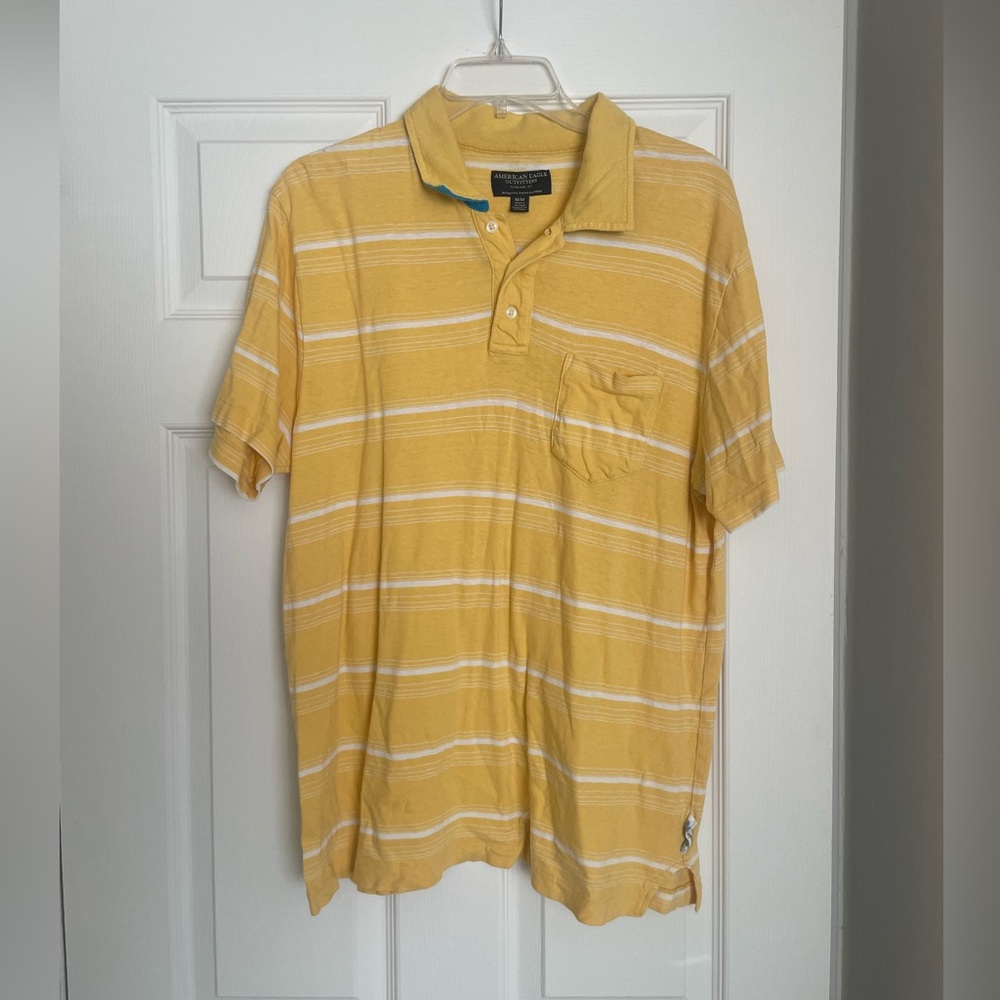 Mens Yellow Striped American Eagle appli